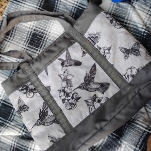 Stylish Gray and White Tote with Hummingbird Design